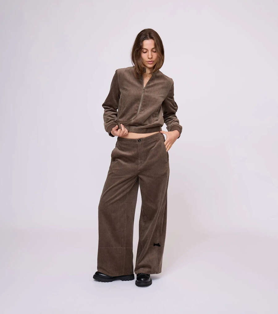 pantaloni nehlom