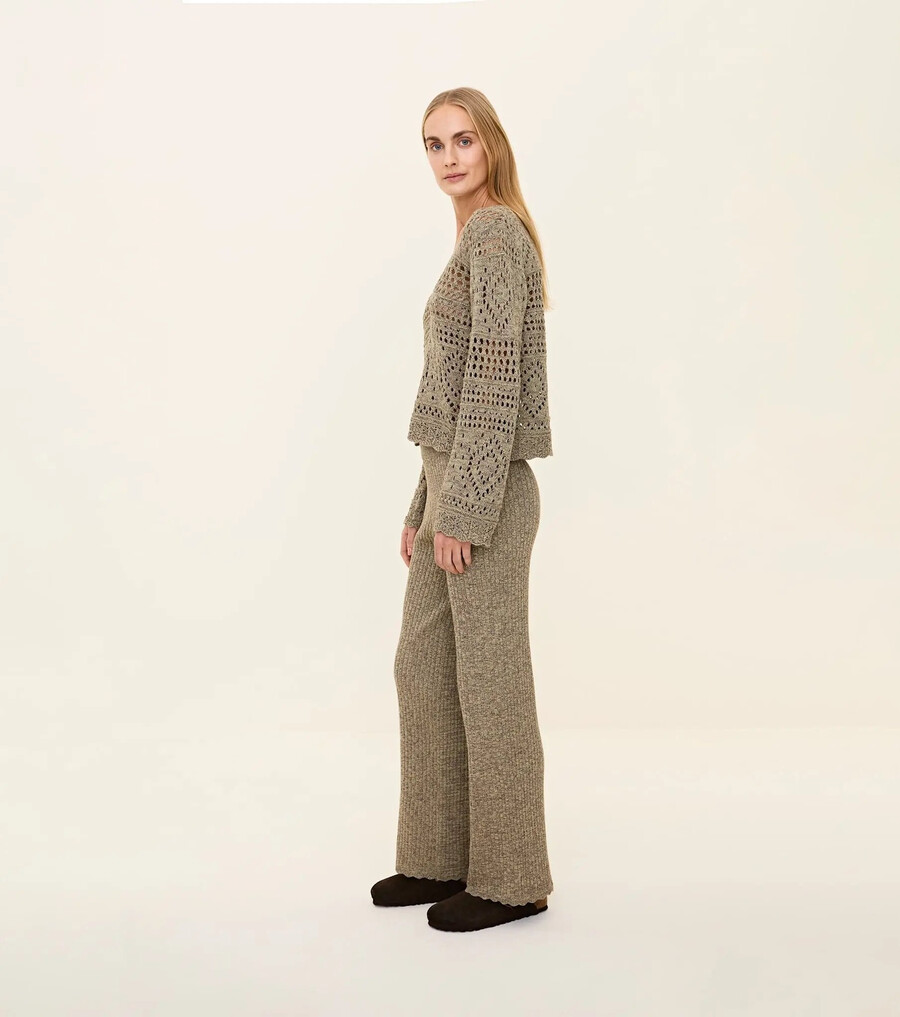 dormire con i pantaloni
